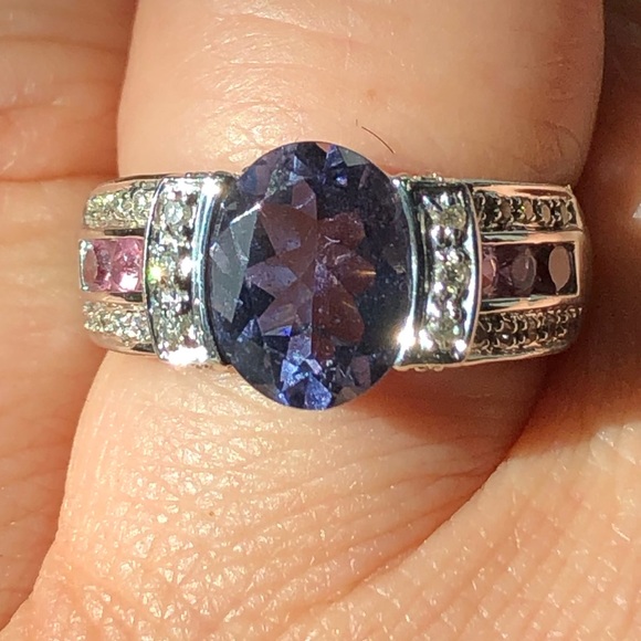 Tanzanite Ring In Whit gold - Picture 8 of 8